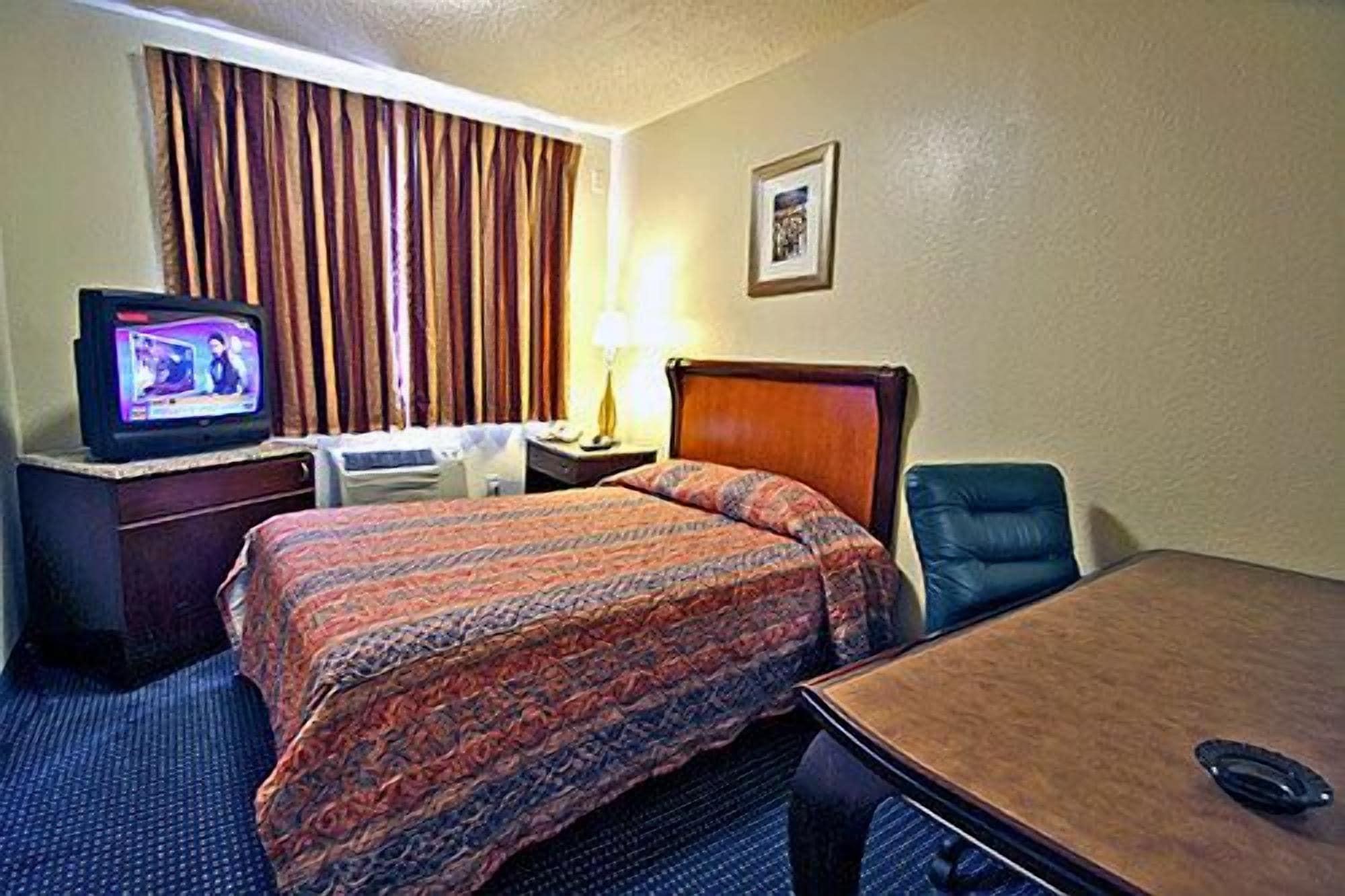 Motel 6-Washington, Dc - Convention Center Bagian luar foto