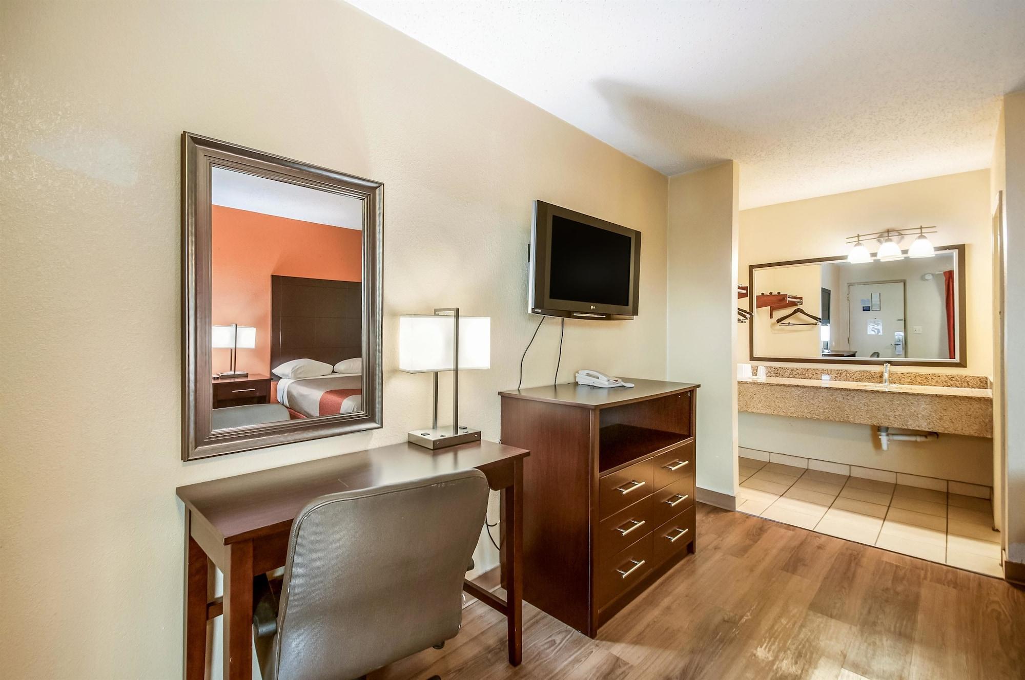 Motel 6-Washington, Dc - Convention Center Bagian luar foto
