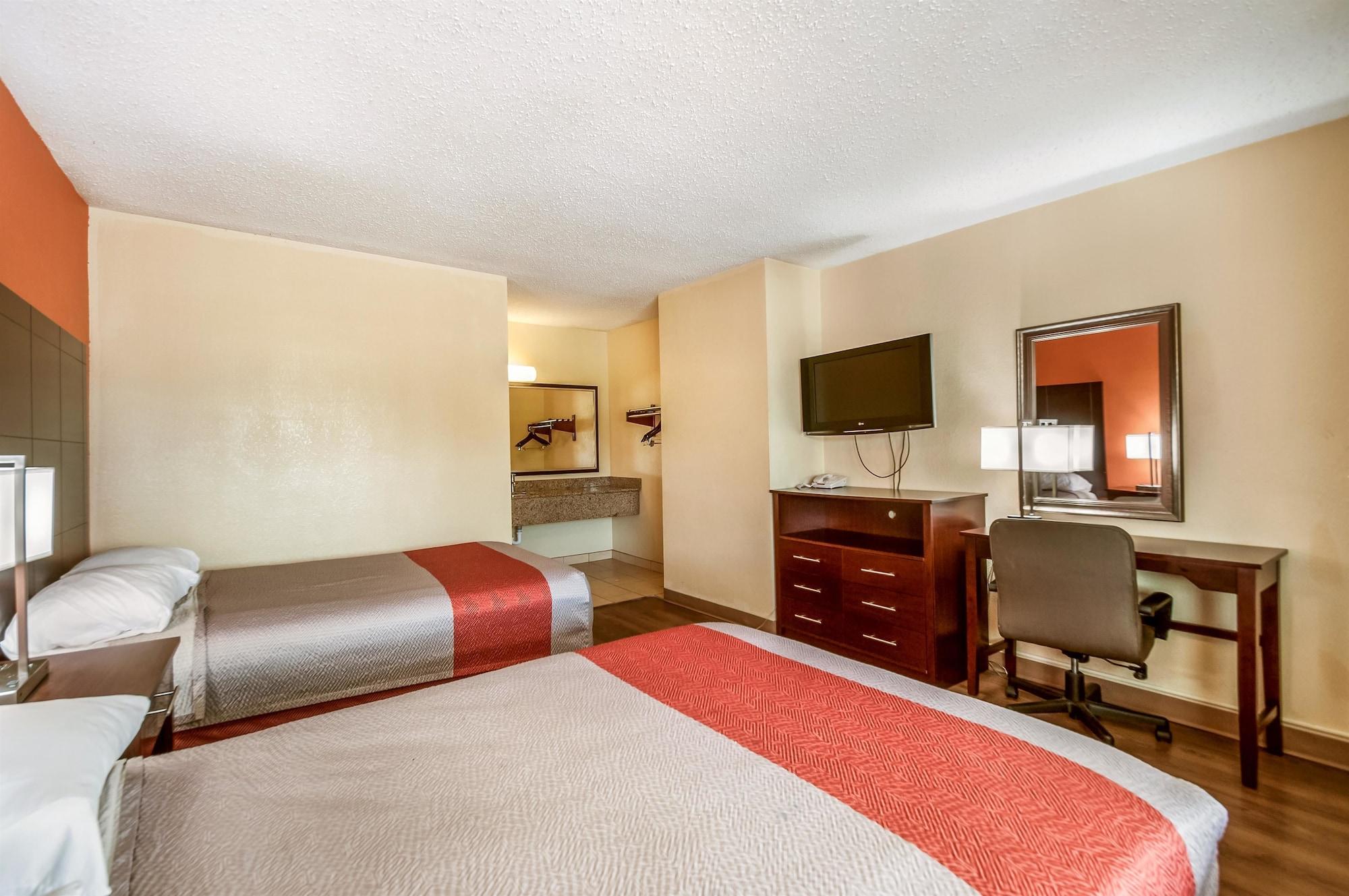 Motel 6-Washington, Dc - Convention Center Bagian luar foto