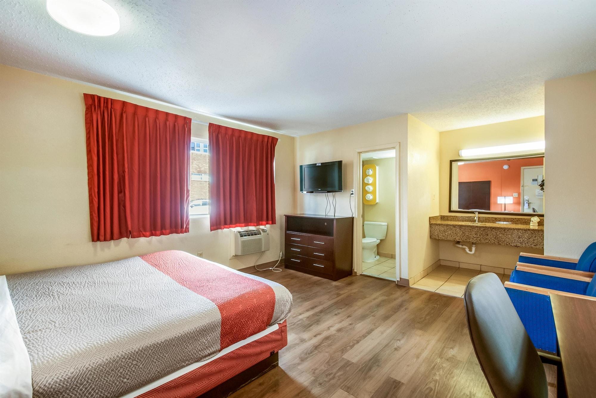 Motel 6-Washington, Dc - Convention Center Bagian luar foto